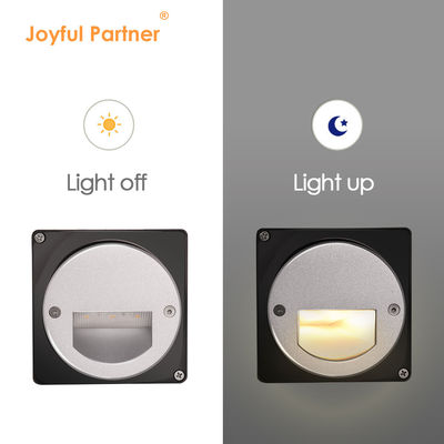 Aluminum Outdoor LED Step Light IP65 Round Cover Square Sleeve Wall Stairway