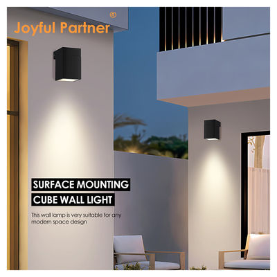 Surface Mounted Wall LED Light Square 8W DC 24V Warm White SMD LED Casting Aluminum Housing 45° Beam Angle